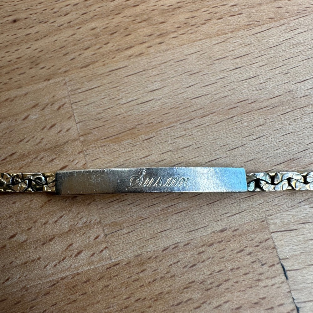 Engraved Women ID Bracelet 7in Gold Tone Good Susan Nugget Chain Vintage Retro